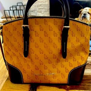 Dooney & Bourke LA tan and brown handbag